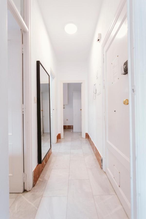 Ferienwohnung Bright And Cozy-1Bd 1Bth & 2Bd 1Bth- La Giralda Sevilla Exterior foto