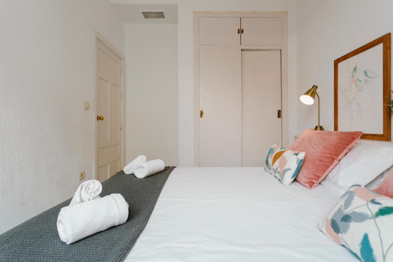 Ferienwohnung Bright And Cozy-1Bd 1Bth & 2Bd 1Bth- La Giralda Sevilla Exterior foto
